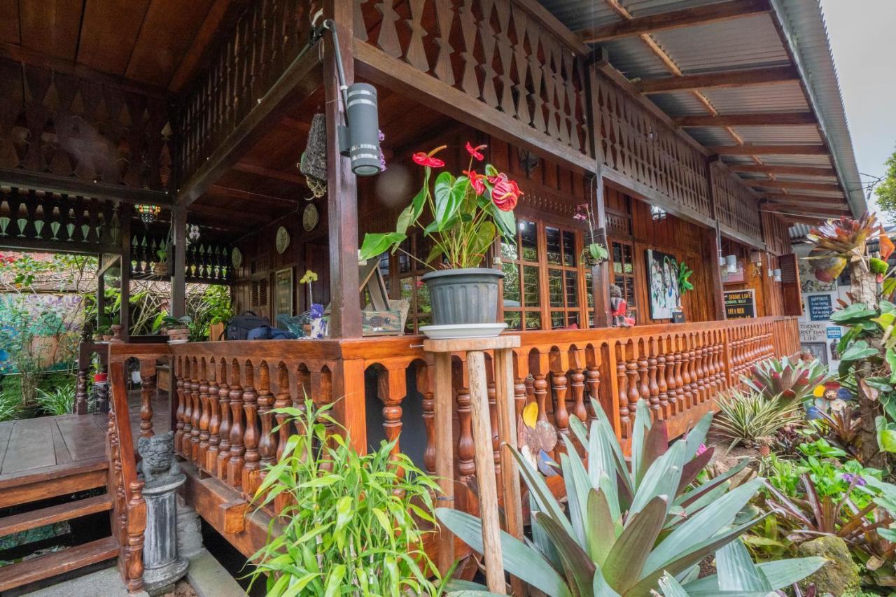 Rumah Kayu Sulawesi Antique Бедугул Экстерьер фото